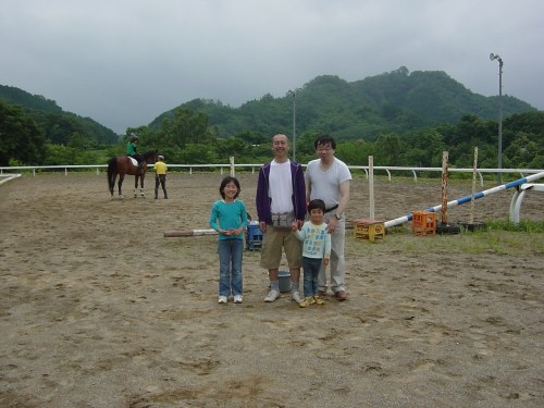 親子そろってハイ、チーズ