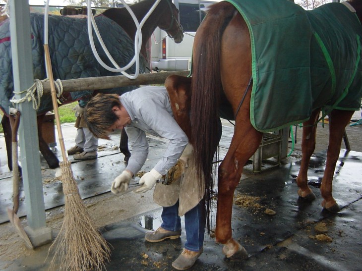 古い鉄を除く作業